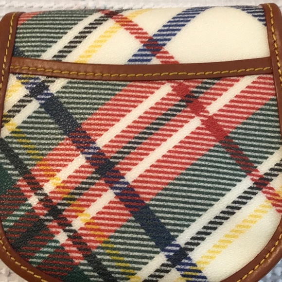 Dooney & Bourke tartan plaid small crossbody bag. J3198247 - Picture 4 of 12